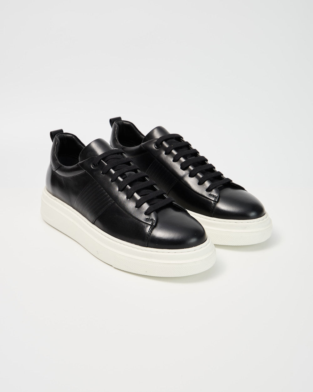 Black Posh Walk Sneakers